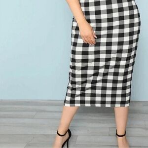 Who What Wear Black and White Checkered Pencil Skirt